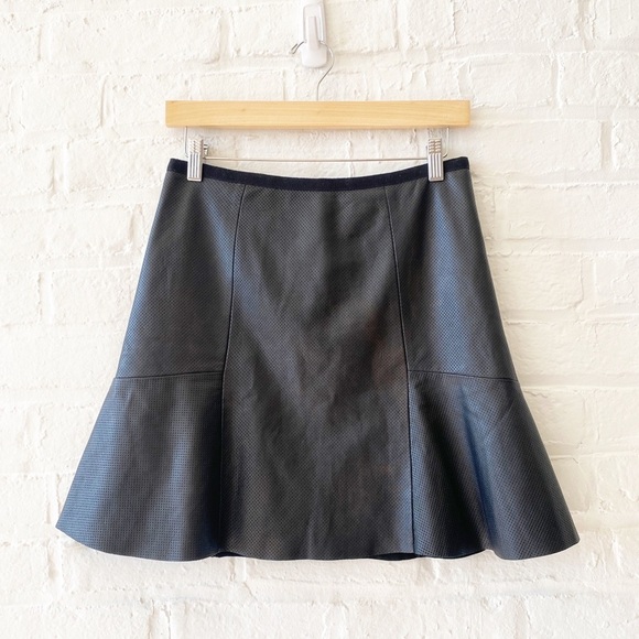 Sandro || Perforated Lamb Leather Flutter Mini Skirt Black 2 - Picture 1 of 9